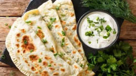 Кутаб с сыром и зеленью 